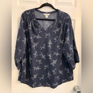 CJ Banks Women’s plus size Navy Floral Blouse. Size 1X $10